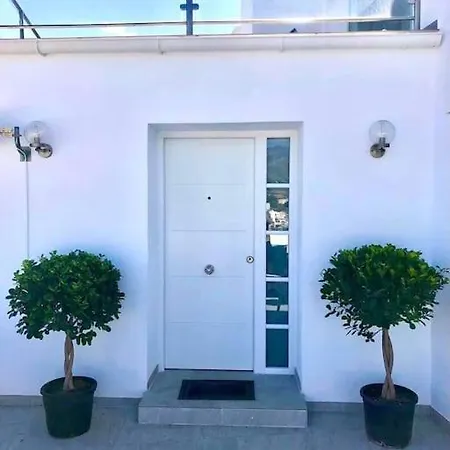 Modern + Infinity Pool. Views In Nerja! نيرخا