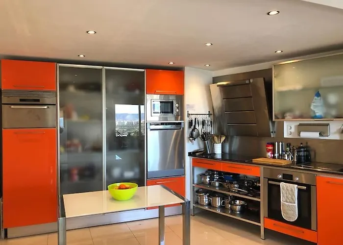 Modern + Infinity Pool. Views In Nerja! Vila Nerja