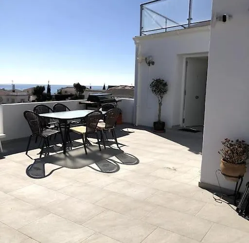 Modern + Infinity Pool. Views In Nerja! ヴィラ ネルハ