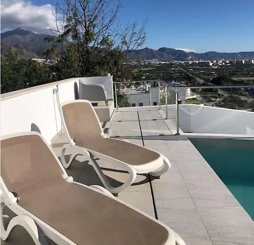 Modern + Infinity Pool. Views In Nerja! ヴィラ *