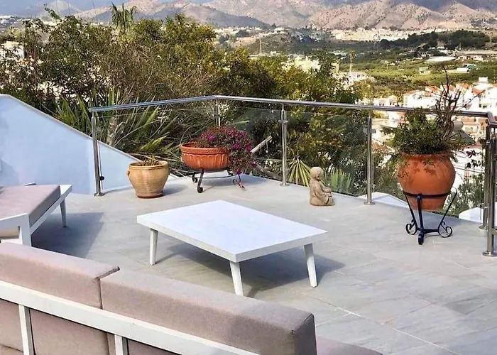 Modern + Infinity Pool. Views In Nerja! Nerja