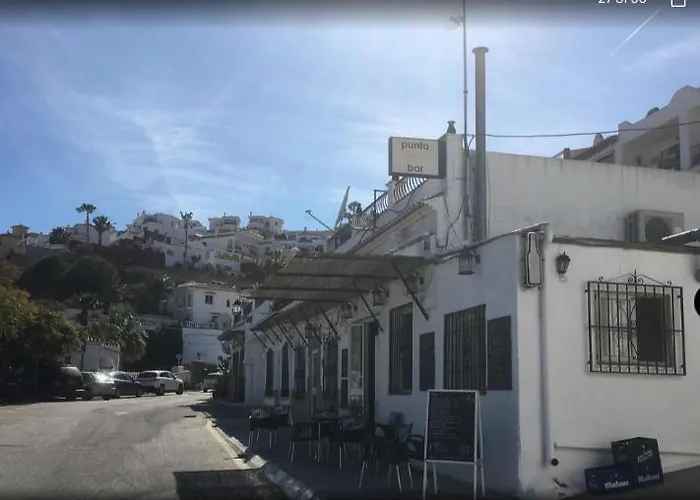Βίλα Modern + Infinity Pool. Views In Nerja!