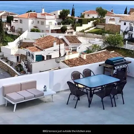 Modern + Infinity Pool. Views In Nerja! * ネルハ