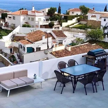 ヴィラ Modern + Infinity Pool. Views In Nerja! *